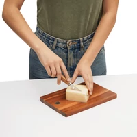 Kép 8/11 - CHEESY ACACIA sajtkés szett, barna, ezüst