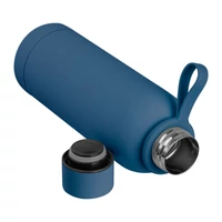 Kép 2/3 - Gumírozott vákuumszigetelt ivópalack, 500ml, sötétkék