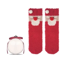 Kép 3/6 - SNUG M Mikulás zokni gömbdíszben, piros