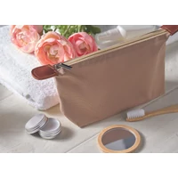 Kép 4/5 - VANITY 600D RPET kozmetikai táska, khaki