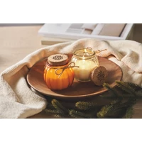 Kép 7/7 - PUMKIN Vaníliás növényi viaszgyertya, narancssárga