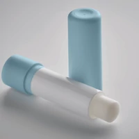Kép 3/3 - VEGAN GLOSS Vegán ajakápoló újrah. ABS tok, babakék