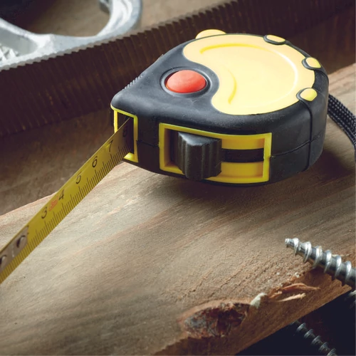Szerszámok és mérőszalagok